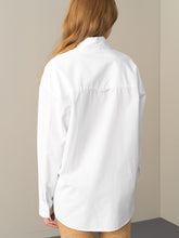 Load image into Gallery viewer, RELAX FIT WHITE SHIRT
